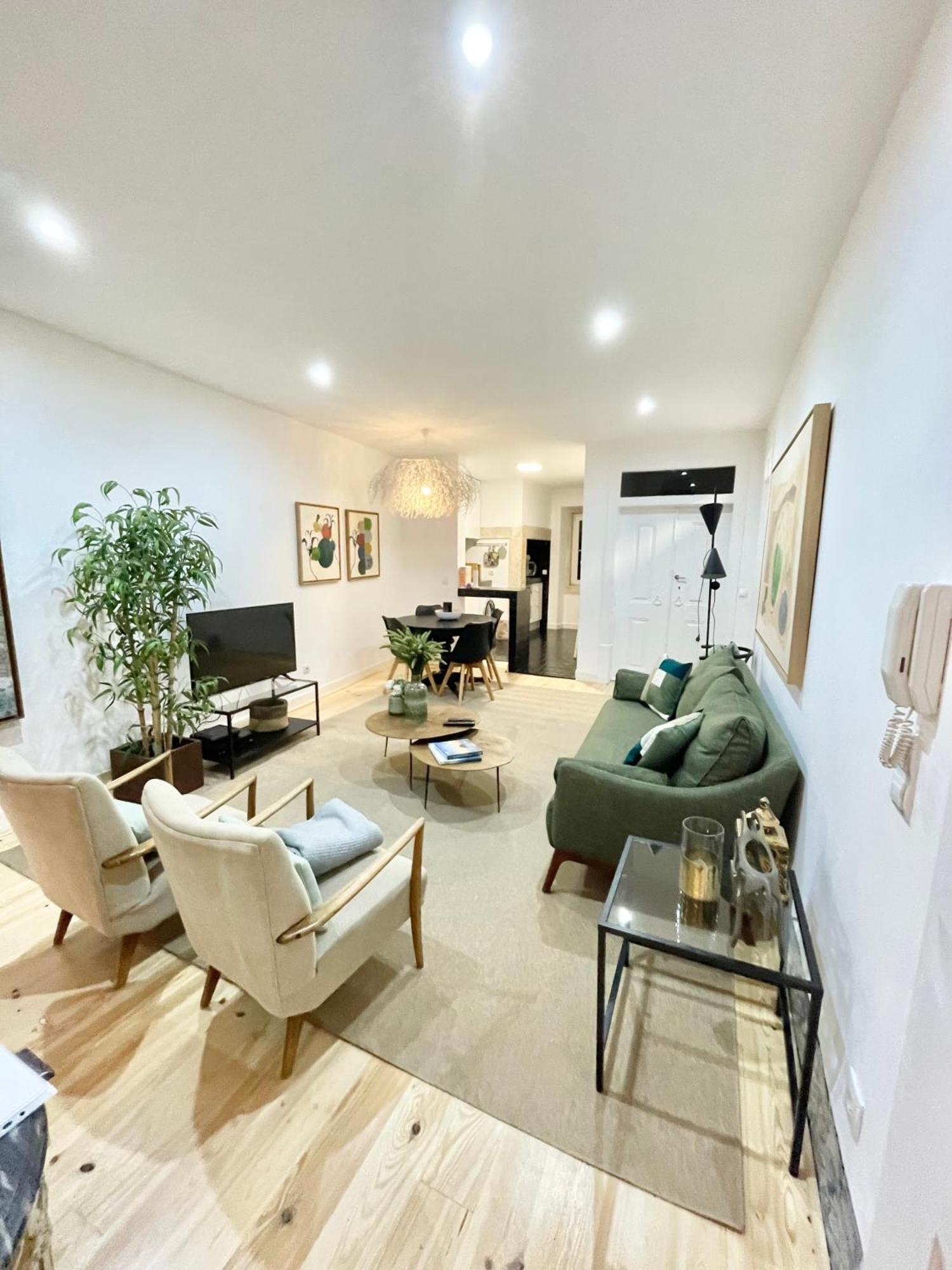 Carmo'S Wonder Apartment Lisbon Bagian luar foto