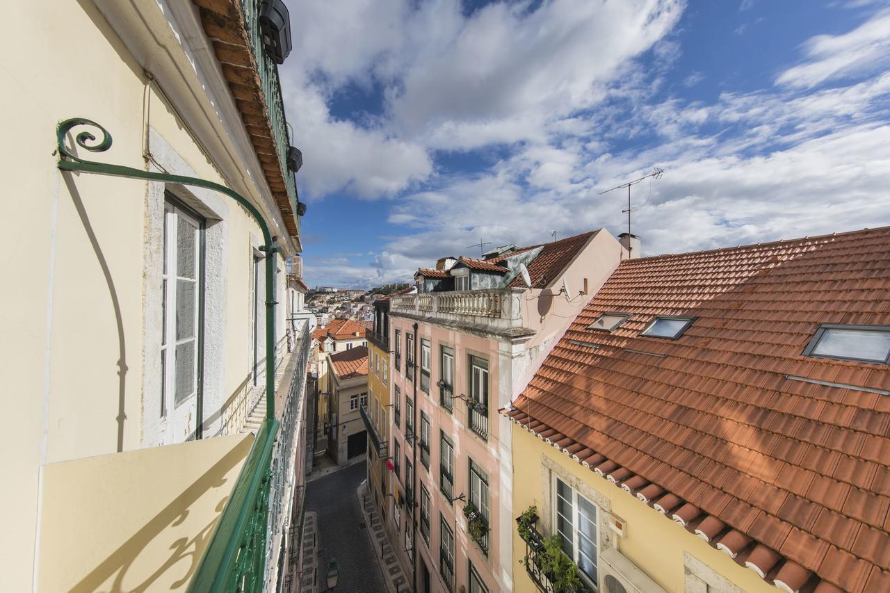Carmo'S Wonder Apartment Lisbon Bagian luar foto