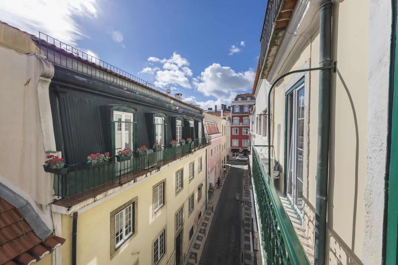 Carmo'S Wonder Apartment Lisbon Bagian luar foto
