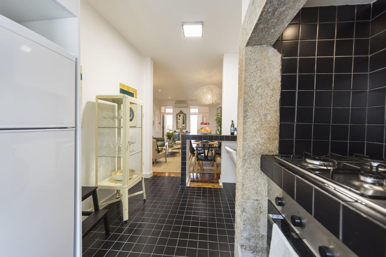 Carmo'S Wonder Apartment Lisbon Bagian luar foto