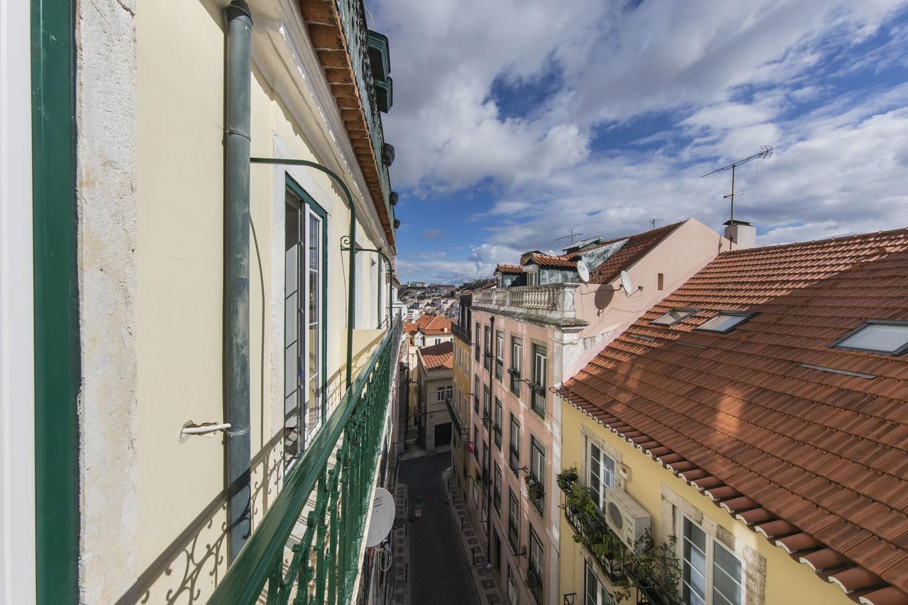 Carmo'S Wonder Apartment Lisbon Bagian luar foto